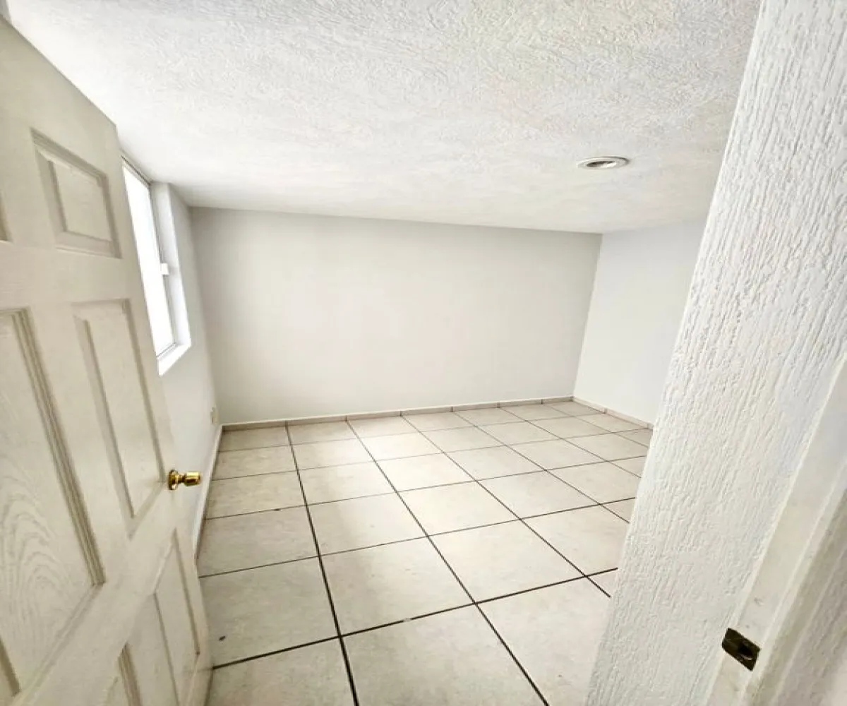 Casa En Venta,Residencial Santa Fe,Camino Viejo a Tesistan, Nuevo México, Jal. 1690, Zapopan, Jalisco 45138, 3 Habitaciones,2 Baños,Camino Viejo a Tesistan, Nuevo México, Jal.,2,pPgFyxJ