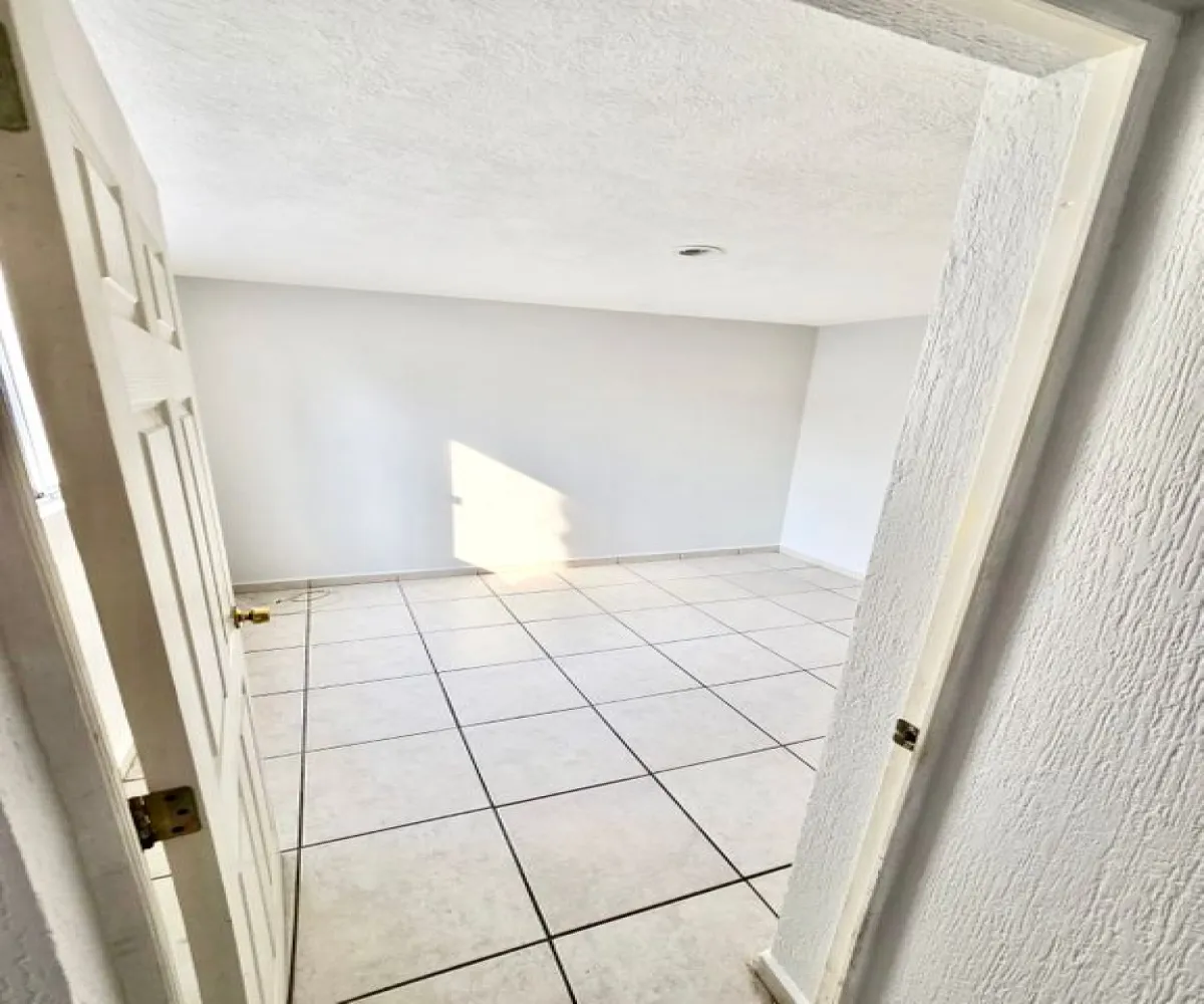 Casa En Venta,Residencial Santa Fe,Camino Viejo a Tesistan, Nuevo México, Jal. 1690, Zapopan, Jalisco 45138, 3 Habitaciones,2 Baños,Camino Viejo a Tesistan, Nuevo México, Jal.,2,pPgFyxJ