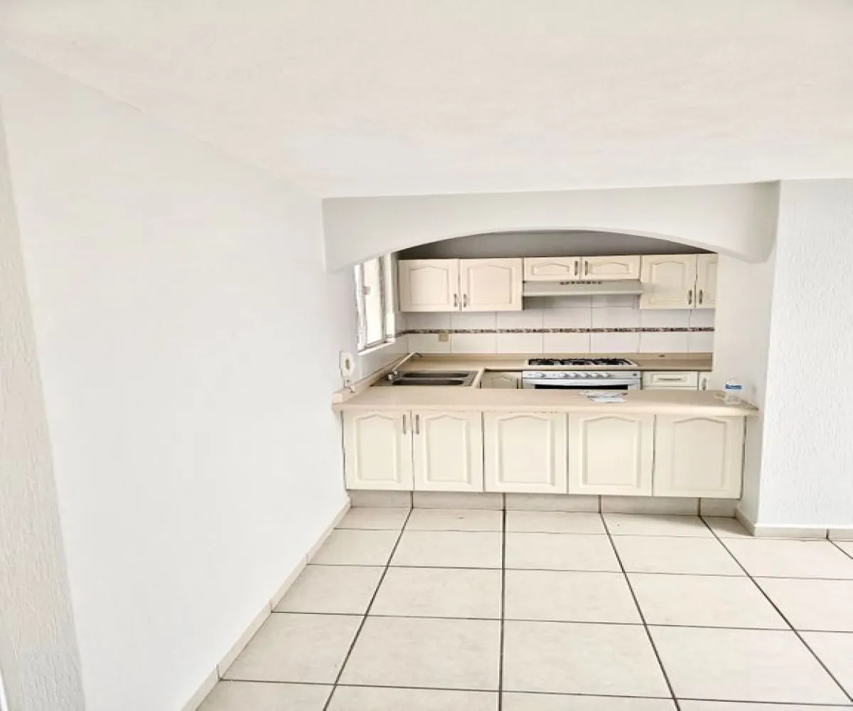 Casa En Venta,Residencial Santa Fe,Camino Viejo a Tesistan, Nuevo México, Jal. 1690, Zapopan, Jalisco 45138, 3 Habitaciones,2 Baños,Camino Viejo a Tesistan, Nuevo México, Jal.,2,pPgFyxJ