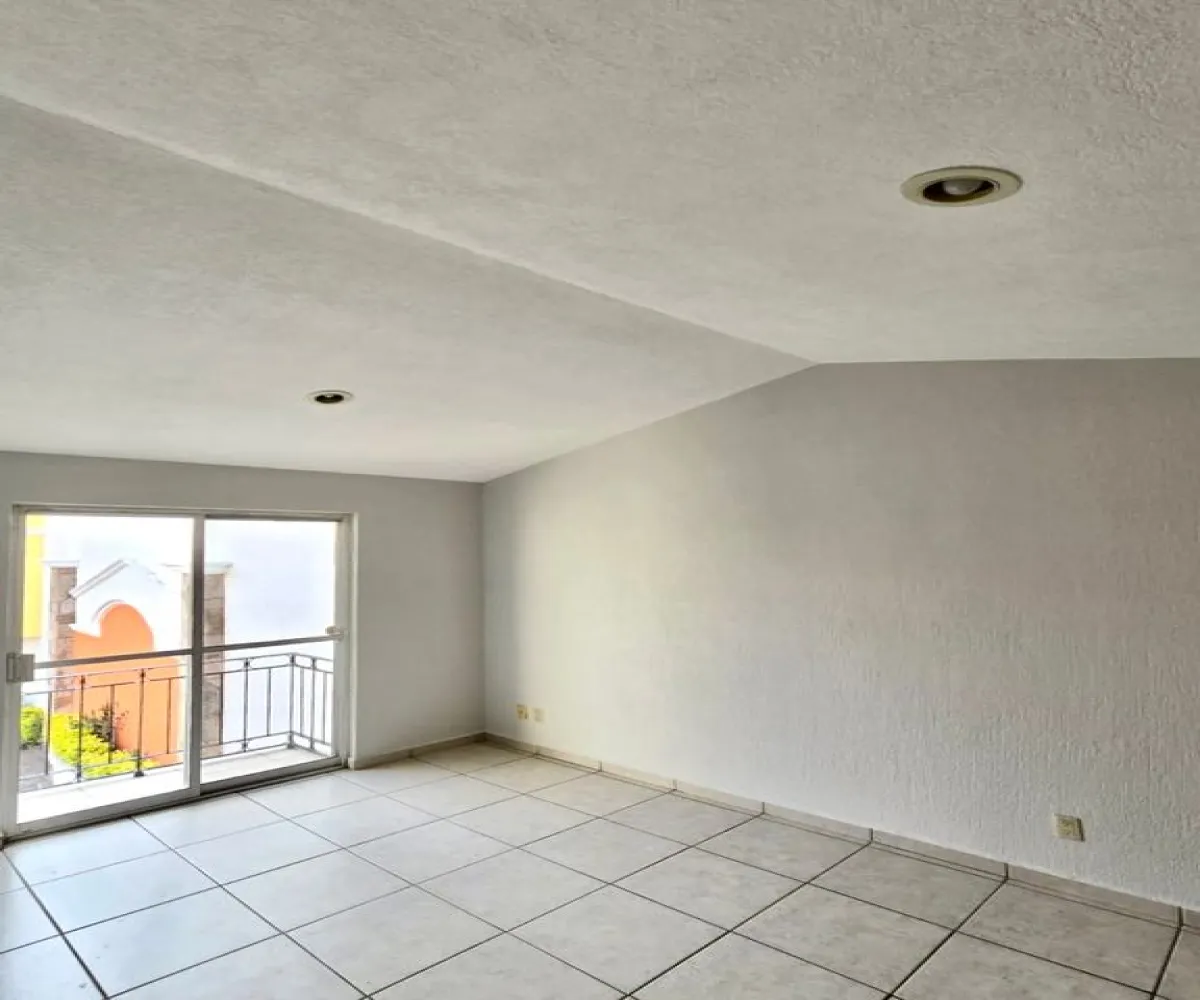 Casa En Venta,Residencial Santa Fe,Camino Viejo a Tesistan, Nuevo México, Jal. 1690, Zapopan, Jalisco 45138, 3 Habitaciones,2 Baños,Camino Viejo a Tesistan, Nuevo México, Jal.,2,pPgFyxJ