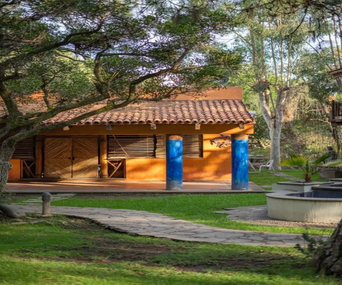 Casa En Venta,Haciendas la Herradura,Paseo de los pinos 4821, Zapopan, Jalisco 45245, 3 Habitaciones,2 Baños,Paseo de los pinos,2,pYCamW0 Casa En Venta,Haciendas la Herradura,Paseo de los pinos 4821, Zapopan, Jalisco 45245, 3 Habitaciones,2 Baños,Paseo de los pinos,2,pYCamW0