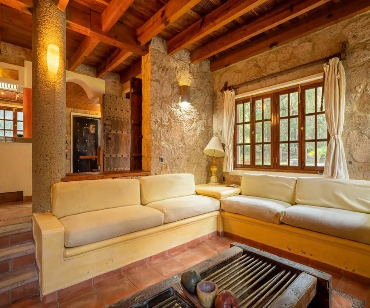 Casa En Venta,Haciendas la Herradura,Paseo de los pinos 4821, Zapopan, Jalisco 45245, 3 Habitaciones,2 Baños,Paseo de los pinos,2,pYCamW0 Casa En Venta,Haciendas la Herradura,Paseo de los pinos 4821, Zapopan, Jalisco 45245, 3 Habitaciones,2 Baños,Paseo de los pinos,2,pYCamW0