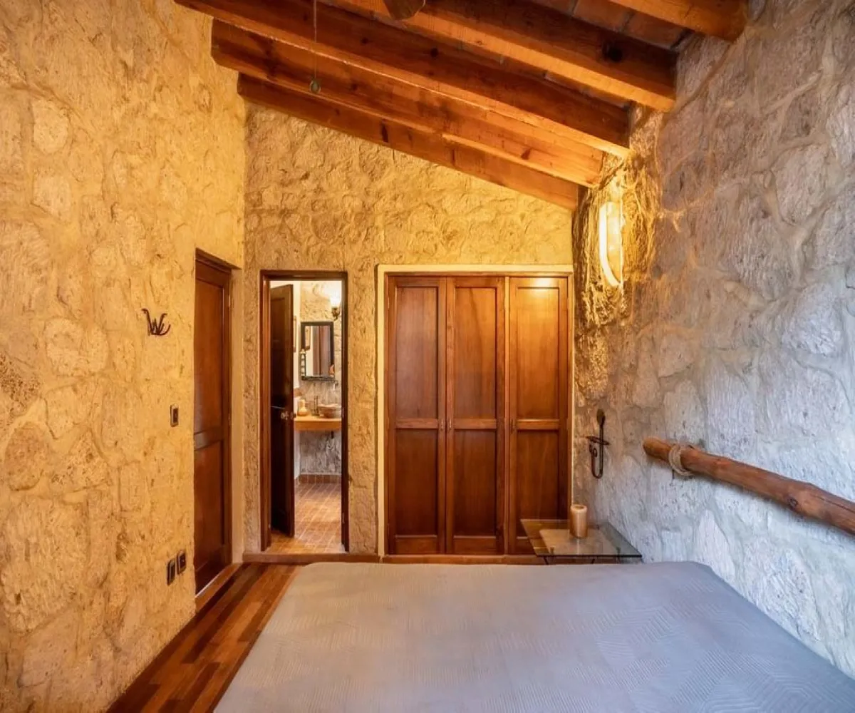 Casa En Venta,Haciendas la Herradura,Paseo de los pinos 4821, Zapopan, Jalisco 45245, 3 Habitaciones,2 Baños,Paseo de los pinos,2,pYCamW0 Casa En Venta,Haciendas la Herradura,Paseo de los pinos 4821, Zapopan, Jalisco 45245, 3 Habitaciones,2 Baños,Paseo de los pinos,2,pYCamW0