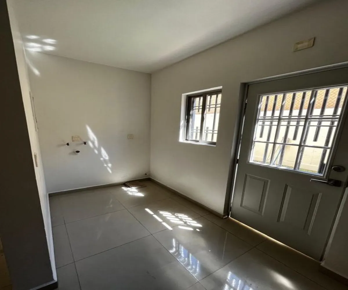 Casa En Venta,Villa California,Vía Carmesí 60, Tlajomulco de Zúñiga, Jalisco 45645, 3 Habitaciones,2 Baños,Vía Carmesí,2,paBdxI8