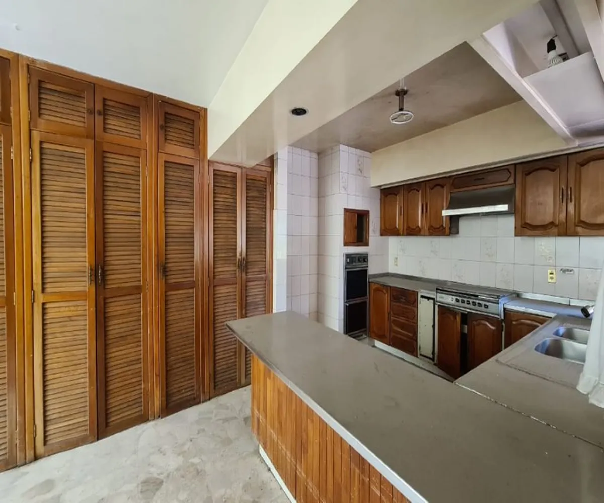 Casa En Venta,Lomas de Guevara,Manuel Acuaña 2704 2704, Guadalajara, Jalisco 44657, 5 Habitaciones,5 Baños,Manuel Acuaña 2704,2,pRzR4uq