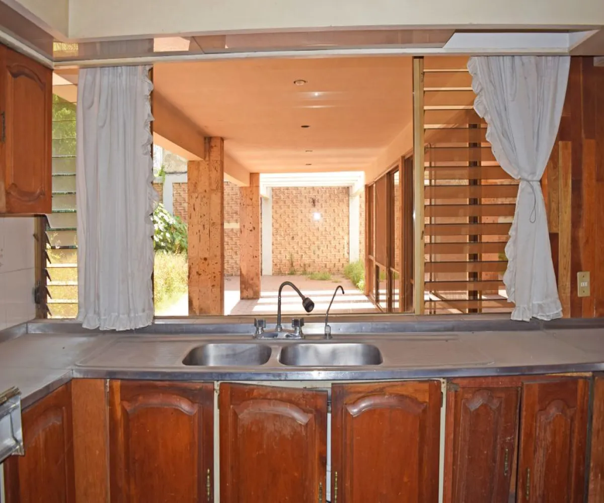 Casa En Venta,Lomas de Guevara,Manuel Acuaña 2704 2704, Guadalajara, Jalisco 44657, 5 Habitaciones,5 Baños,Manuel Acuaña 2704,2,pRzR4uq