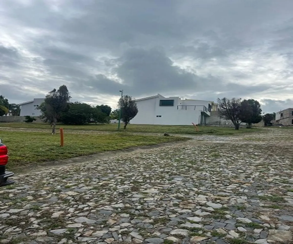 Terreno En Venta,Cortijo de San Agustin,AVENIDA PASEO DEL CORTIJO 000 0000, Tlajomulco de Zúñiga, Jalisco 45645,AVENIDA PASEO DEL CORTIJO,p2D7mSS