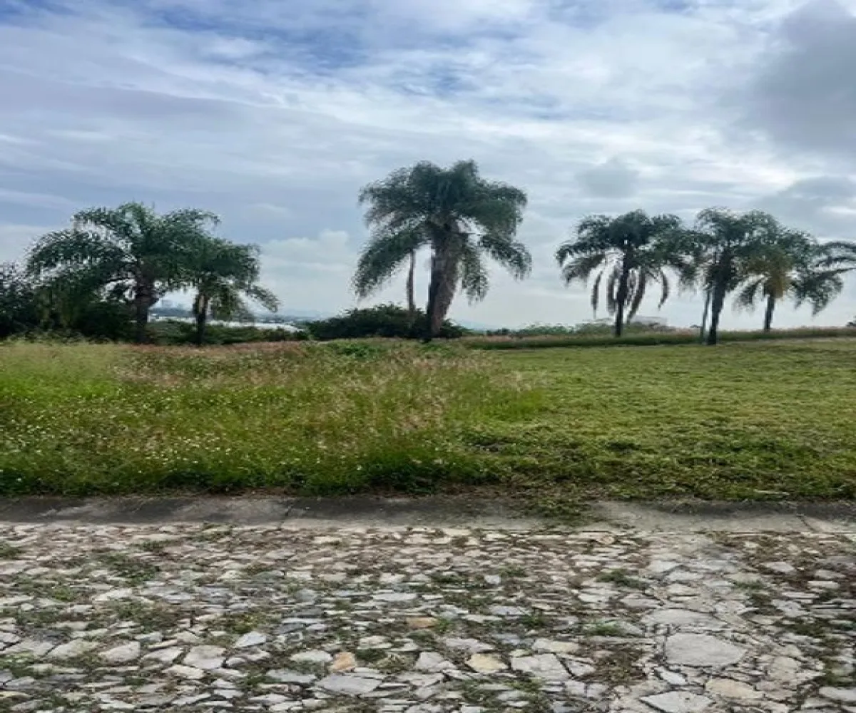 Terreno En Venta,Cortijo de San Agustin,AVENIDA PASEO DEL CORTIJO 000 0000, Tlajomulco de Zúñiga, Jalisco 45645,AVENIDA PASEO DEL CORTIJO,p2D7mSS