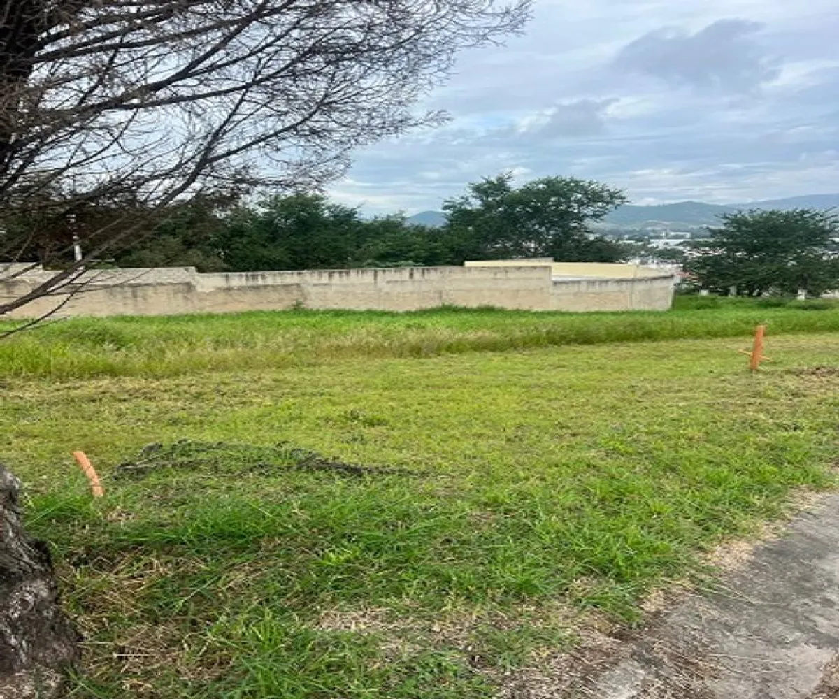 Terreno En Venta,Cortijo de San Agustin,AVENIDA PASEO DEL CORTIJO 000 0000, Tlajomulco de Zúñiga, Jalisco 45645,AVENIDA PASEO DEL CORTIJO,p2D7mSS
