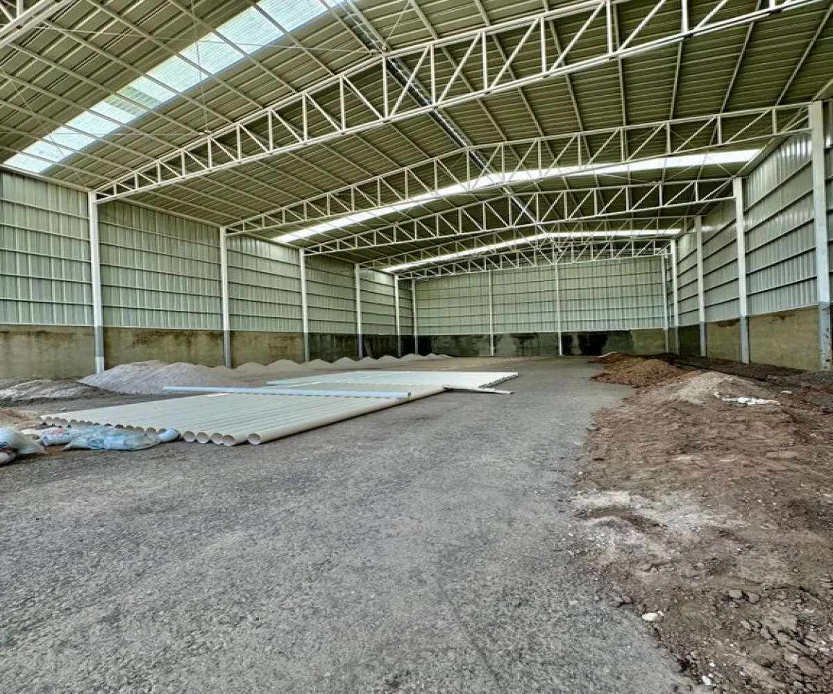 Bodega En Renta,el moral,autopista guadalajara a zapotlanejo km.17 el moral S/N, San Pedro Tlaquepaque, Jalisco 45540,2 Baños,autopista guadalajara a zapotlanejo km.17 el moral,1,pDrLJ7U