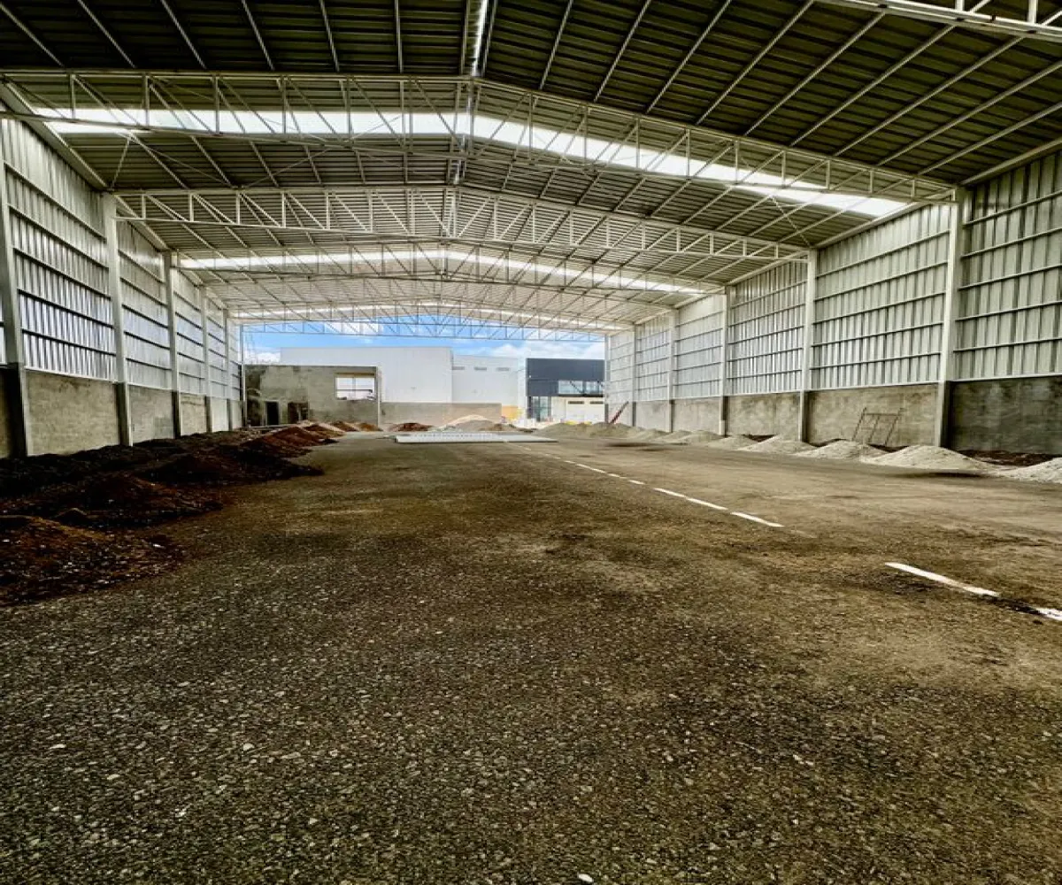 Bodega En Renta,el moral,autopista guadalajara a zapotlanejo km.17 el moral S/N, San Pedro Tlaquepaque, Jalisco 45540,2 Baños,autopista guadalajara a zapotlanejo km.17 el moral,1,pDrLJ7U