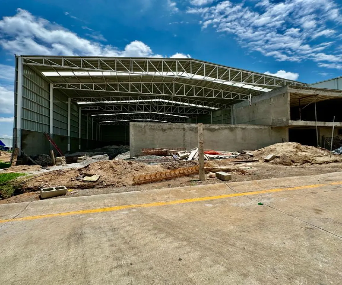 Bodega En Renta,el moral,autopista guadalajara a zapotlanejo km.17 el moral S/N, San Pedro Tlaquepaque, Jalisco 45540,2 Baños,autopista guadalajara a zapotlanejo km.17 el moral,1,pDrLJ7U