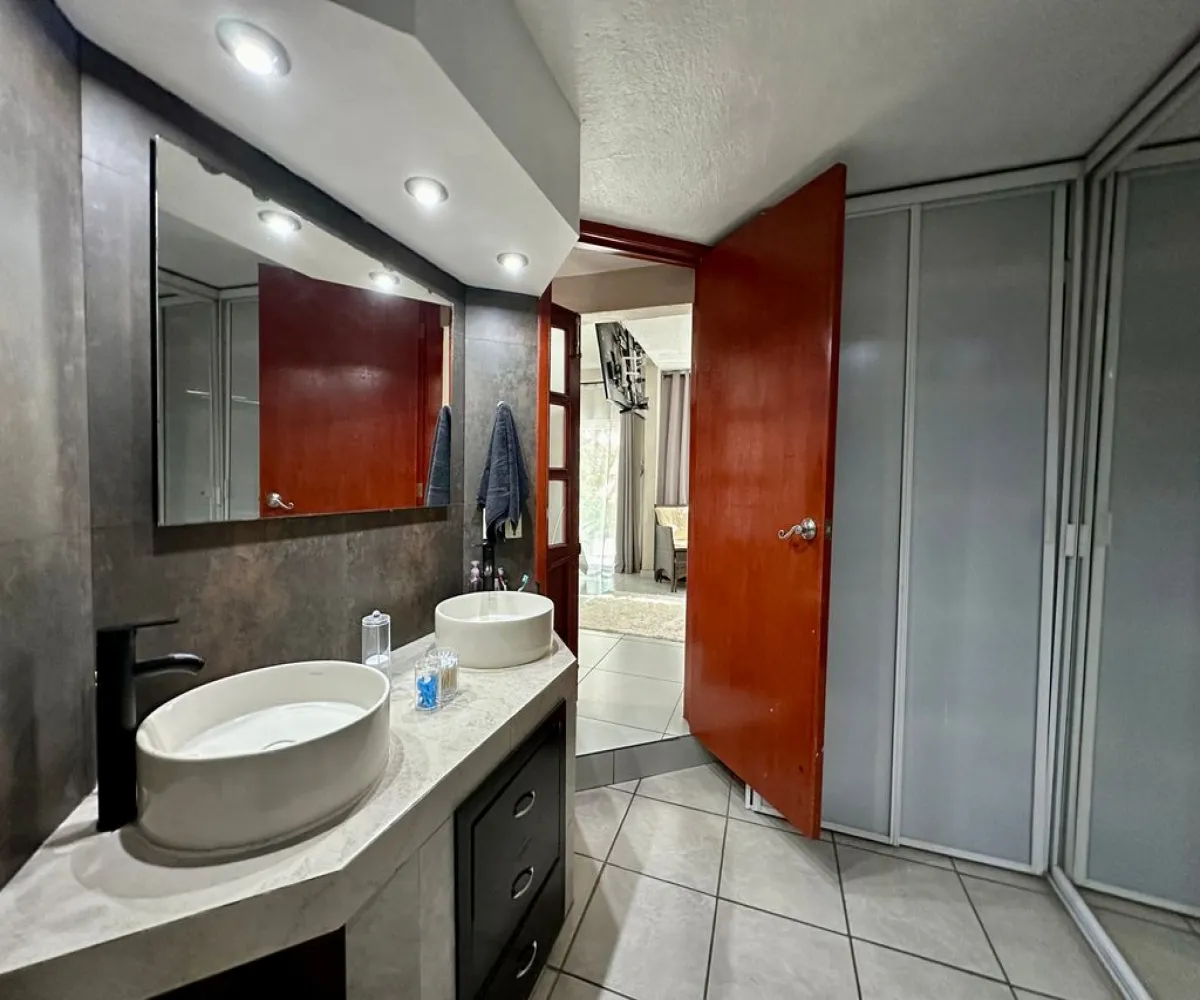 Casa En Venta,Mirador de San Isidro,Av. Valle de San Isidro 1285, Zapopan, Jalisco 45133, 4 Habitaciones,2 Baños,Av. Valle de San Isidro ,3,pFPbsy4 Casa En Venta,Mirador de San Isidro,Av. Valle de San Isidro 1285, Zapopan, Jalisco 45133, 4 Habitaciones,2 Baños,Av. Valle de San Isidro ,3,pFPbsy4