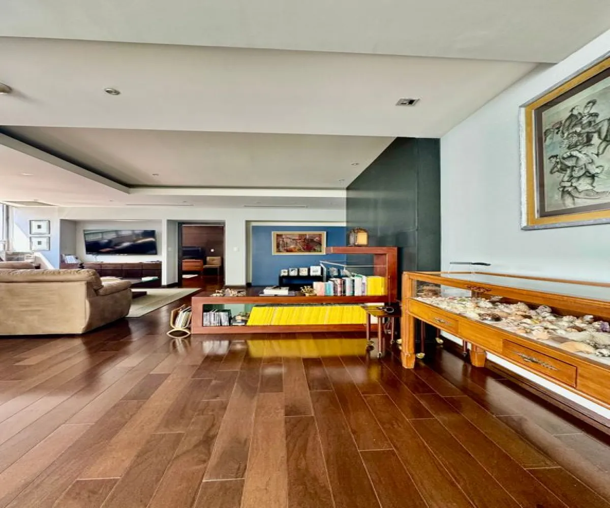 Departamento En Venta,Puerta de Hierro,Av Paseo Royal Country 4560, Isla Mujeres, Jalisco 45116, 4 Habitaciones,4 Baños,Av Paseo Royal Country,1,pjxRZuc