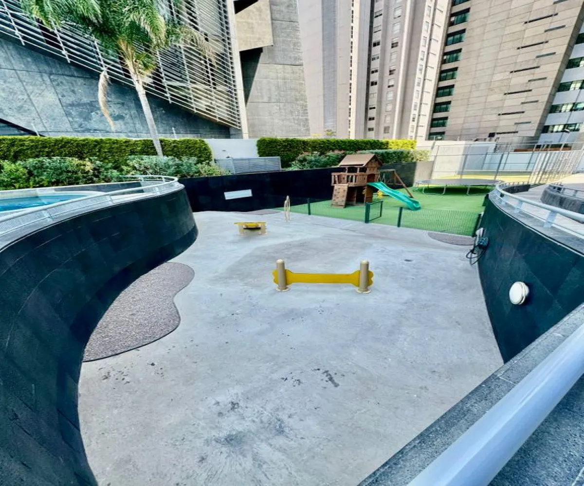 Departamento En Venta,Puerta de Hierro,Av Paseo Royal Country 4560, Isla Mujeres, Jalisco 45116, 4 Habitaciones,4 Baños,Av Paseo Royal Country,1,pjxRZuc