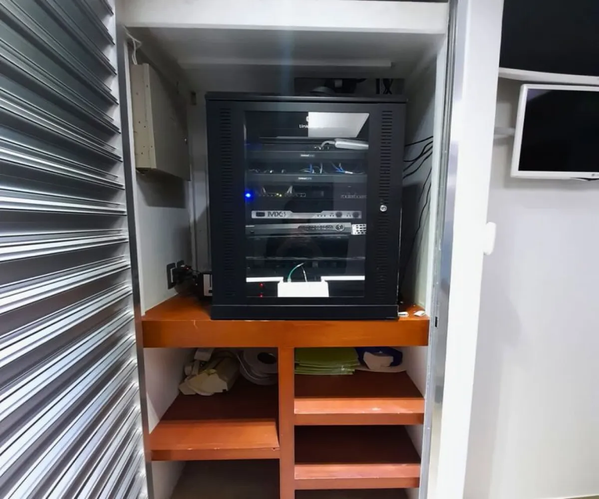 Oficina En Venta,Circunvalación Vallarta,Avenida México 2760, Guadalajara, Jalisco 44680,3 Baños,Avenida México,1,pGYIYLZ