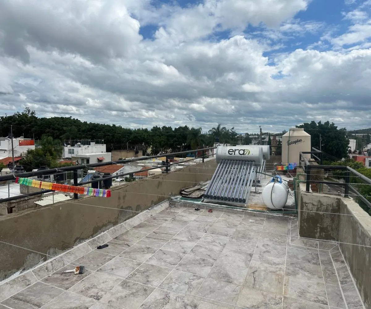 Casa En Venta,Jardines Del Valle,Acueducto 2746, Zapopan, Jalisco 45138, 5 Habitaciones,3 Baños,Acueducto,3,psulyJB