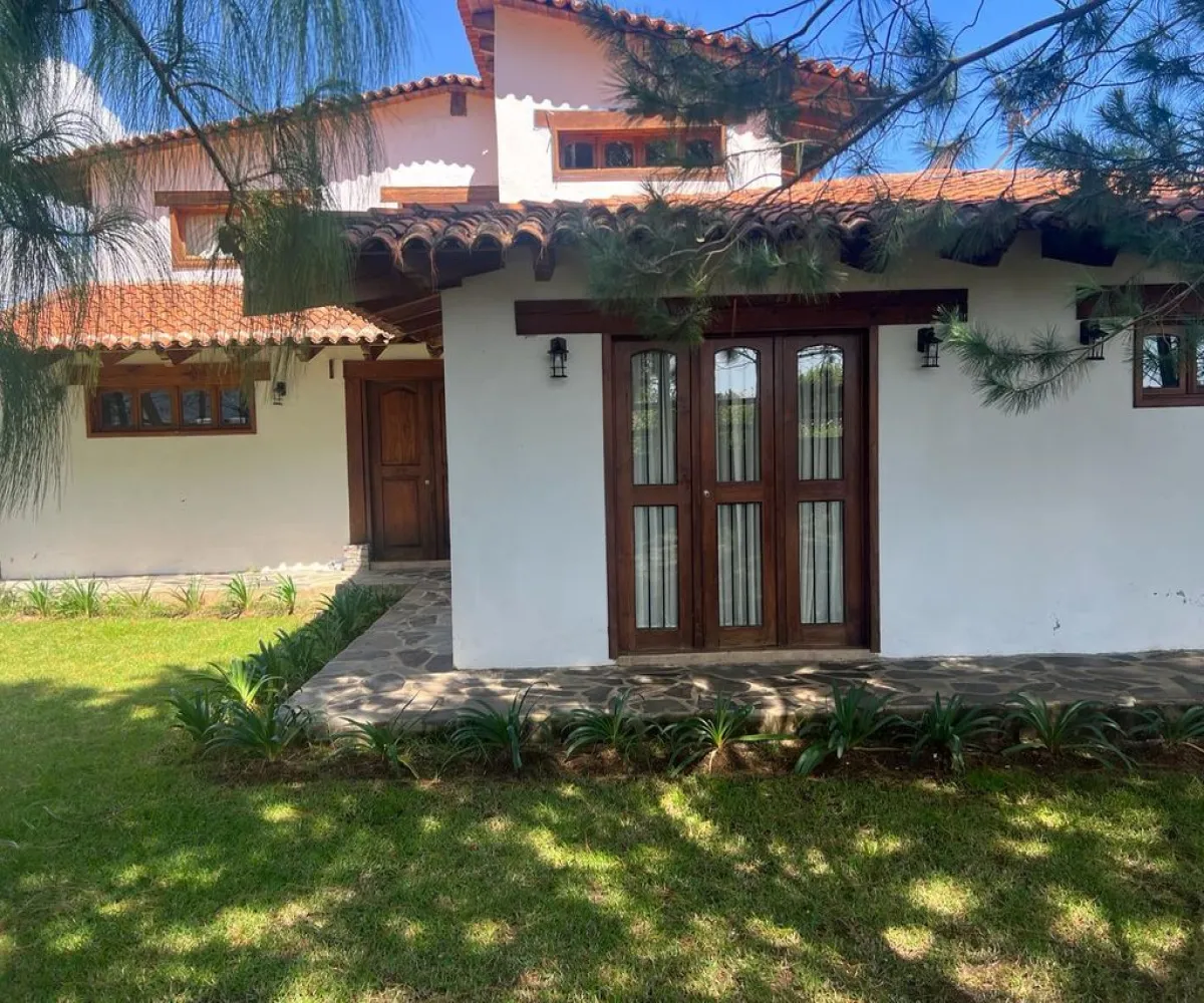 Casa En Venta,Tapalpa,Camino a Rincón de los Pastores S/N, Tapalpa, Jalisco 49340, 5 Habitaciones,5 Baños,Camino a Rincón de los Pastores,2,pMGKtZW