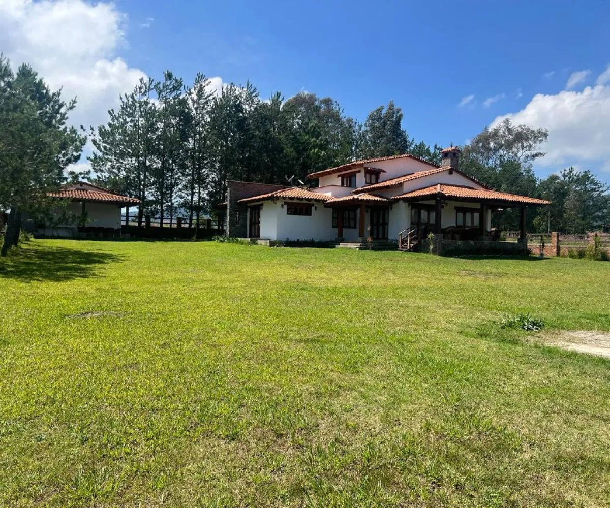 Casa En Venta,Tapalpa,Camino a Rincón de los Pastores S/N, Tapalpa, Jalisco 49340, 5 Habitaciones,5 Baños,Camino a Rincón de los Pastores,2,pMGKtZW