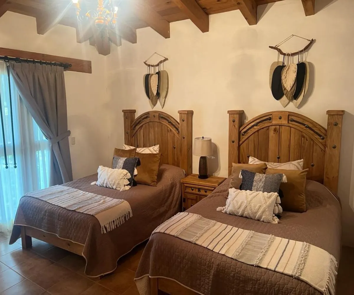 Casa En Venta,Tapalpa,Camino a Rincón de los Pastores S/N, Tapalpa, Jalisco 49340, 5 Habitaciones,5 Baños,Camino a Rincón de los Pastores,2,pMGKtZW