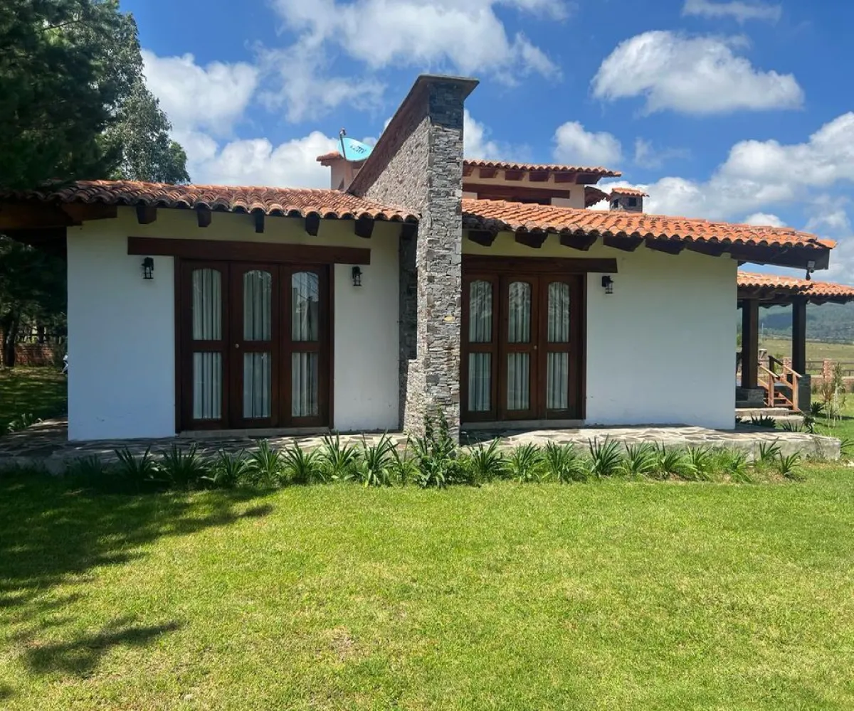 Casa En Venta,Tapalpa,Camino a Rincón de los Pastores S/N, Tapalpa, Jalisco 49340, 5 Habitaciones,5 Baños,Camino a Rincón de los Pastores,2,pMGKtZW