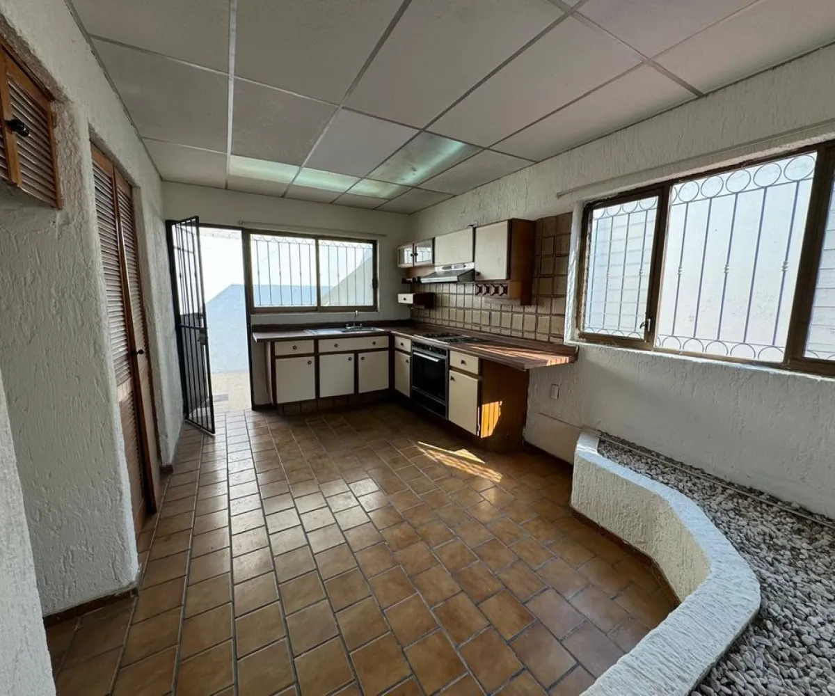 Casa En Venta,Monumental,Montes Pirineos 1854, Guadalajara, Jalisco 44320, 4 Habitaciones,3 Baños,Montes Pirineos ,1,pzaccs4