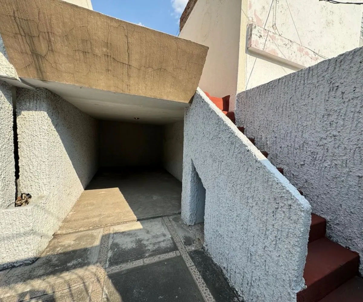 Casa En Venta,Monumental,Montes Pirineos 1854, Guadalajara, Jalisco 44320, 4 Habitaciones,3 Baños,Montes Pirineos ,1,pzaccs4