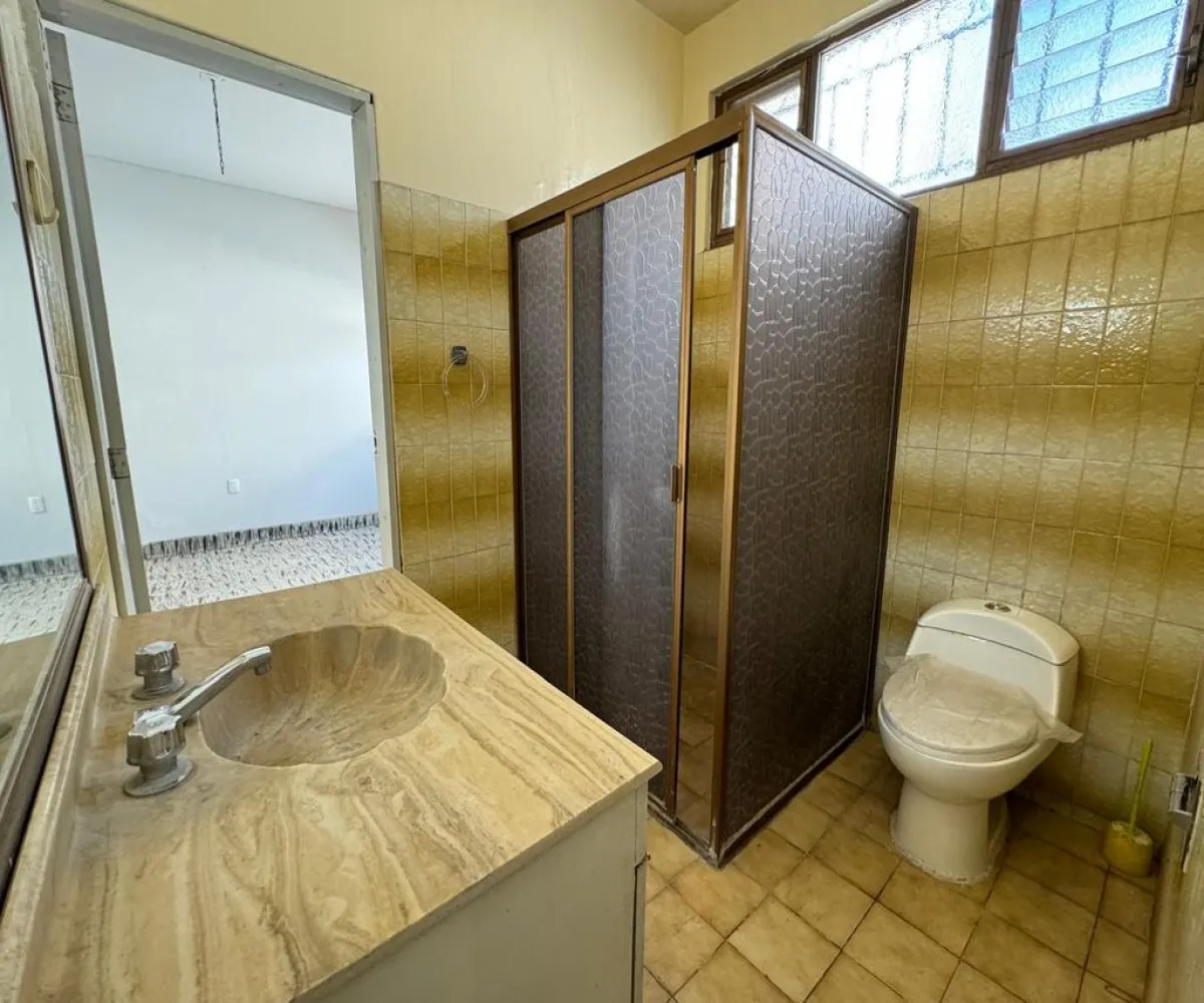 Casa En Venta,Monumental,Montes Pirineos 1854, Guadalajara, Jalisco 44320, 4 Habitaciones,3 Baños,Montes Pirineos ,1,pzaccs4