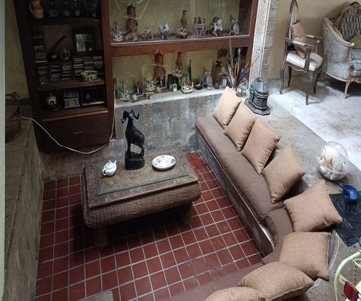 Casa En Venta,Chapalita,Avenida Chapalita 1327, Guadalajara, Jalisco 44500, 4 Habitaciones,5 Baños,Avenida Chapalita,2,pwKnDSe