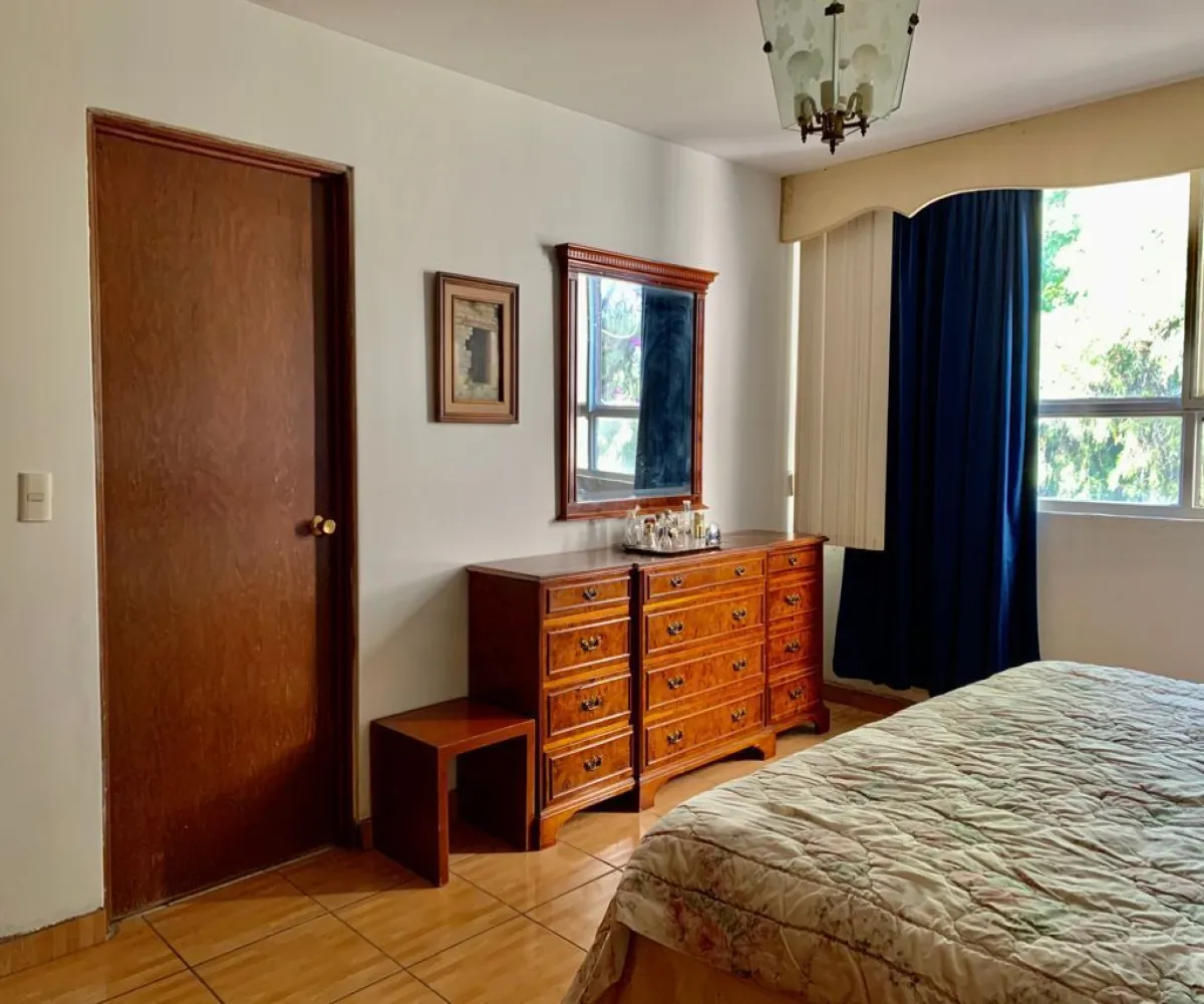 Casa En Venta,Chapalita,Avenida Chapalita 1327, Guadalajara, Jalisco 44500, 4 Habitaciones,5 Baños,Avenida Chapalita,2,pwKnDSe