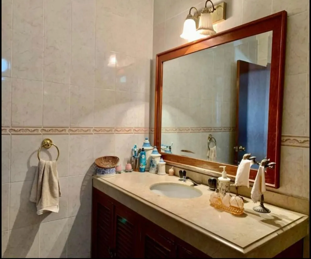 Casa En Venta,Chapalita,Avenida Chapalita 1327, Guadalajara, Jalisco 44500, 4 Habitaciones,5 Baños,Avenida Chapalita,2,pwKnDSe