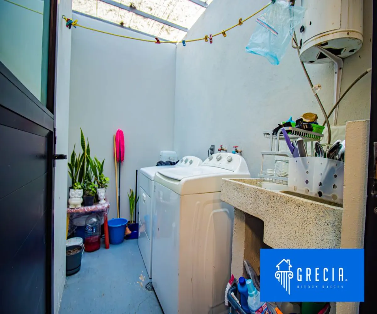 Casa En Venta,Jardines de Santa Anita,CAMINO SAN ISIDRO 1540, Tlajomulco de Zúñiga, Jalisco 45646, 2 Habitaciones,2 Baños,CAMINO SAN ISIDRO,2,p8Wk3ME