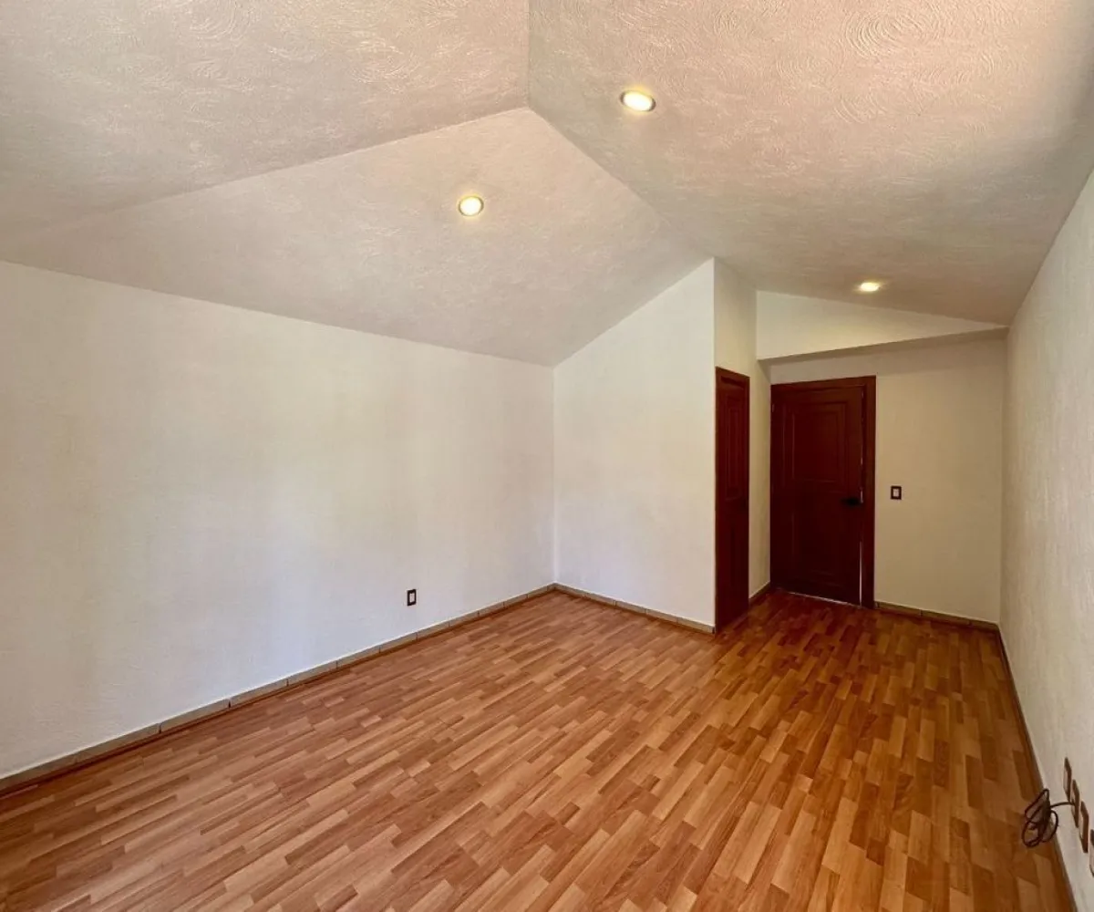 Casa En Venta,Cielo Contry Club,Paseo de la frescura 161, Tlajomulco de Zúñiga, Jalisco 45643, 3 Habitaciones,3 Baños,Paseo de la frescura ,2,p81B7ME Casa En Venta,Cielo Contry Club,Paseo de la frescura 161, Tlajomulco de Zúñiga, Jalisco 45643, 3 Habitaciones,3 Baños,Paseo de la frescura ,2,p81B7ME