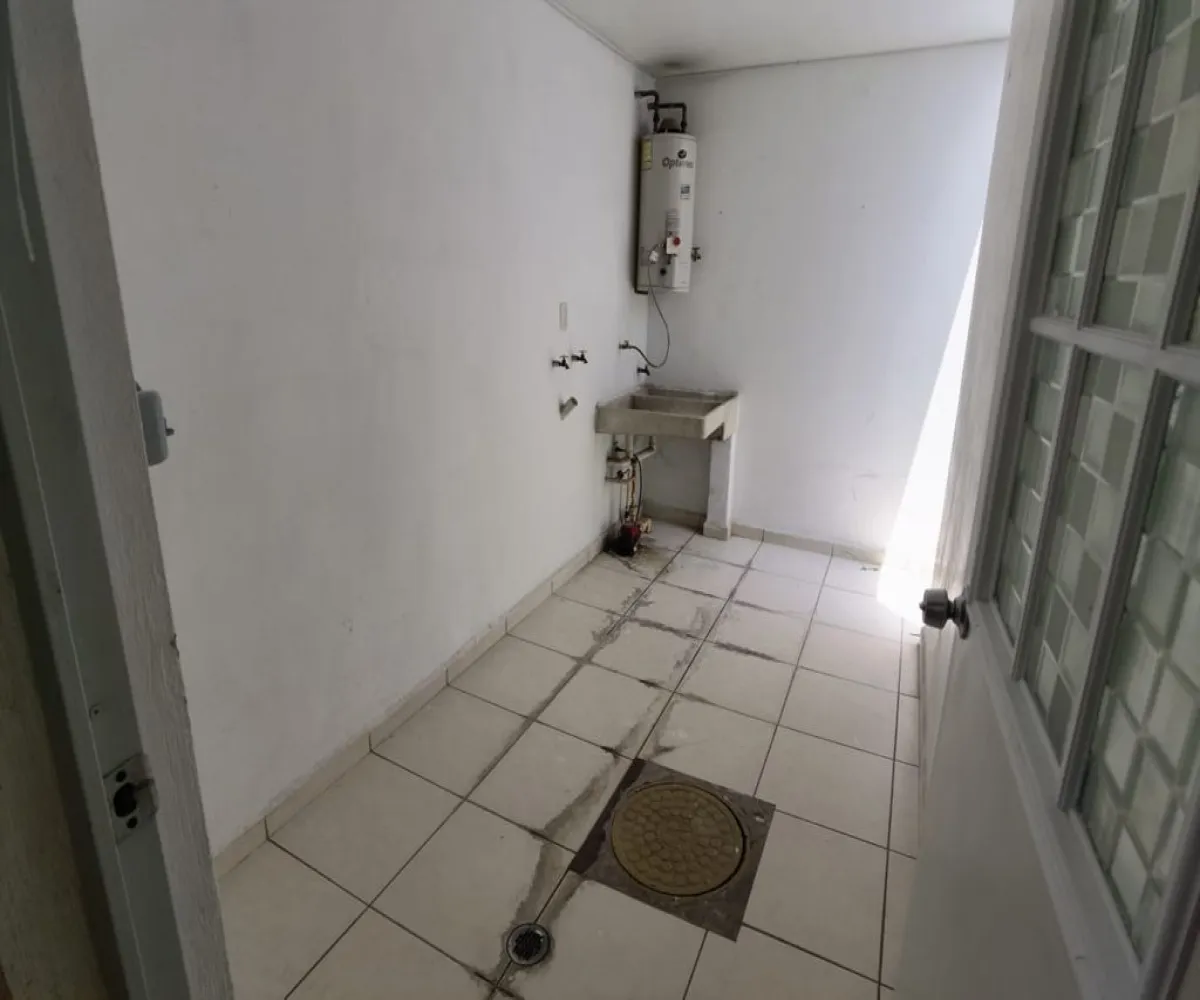 Casa En Venta,Valle del Sur,Valle del olmo 63 63, San Pedro Tlaquepaque, Jalisco 45601, 3 Habitaciones,2 Baños,Valle del olmo,2,pVPn3Kg