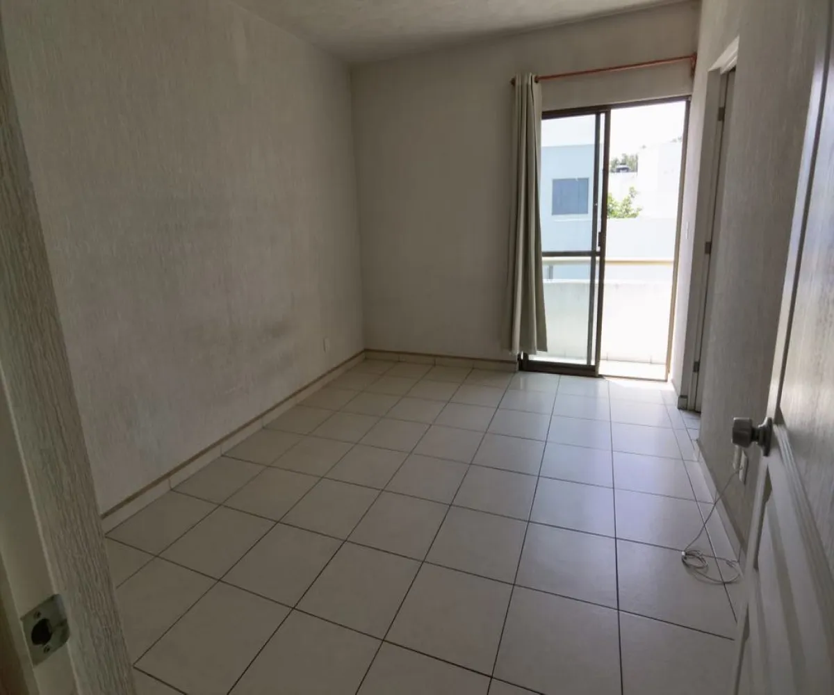 Casa En Venta,Valle del Sur,Valle del olmo 63 63, San Pedro Tlaquepaque, Jalisco 45601, 3 Habitaciones,2 Baños,Valle del olmo,2,pVPn3Kg