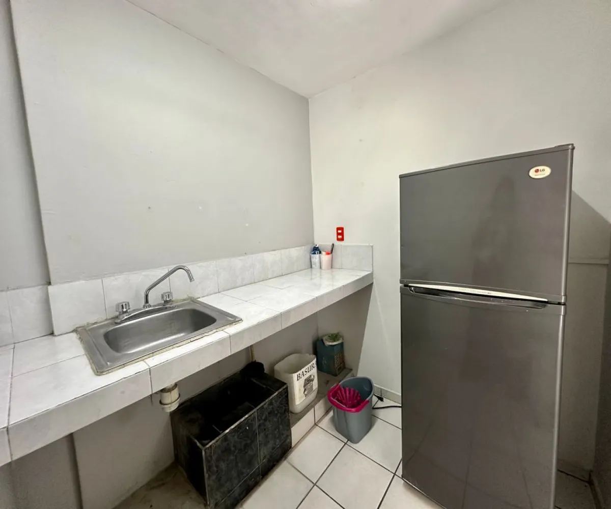 Oficina En Renta,Chapalita,San Rafael 601, Guadalajara, Jalisco 44500,2 Baños,San Rafael ,1,peBz4BA