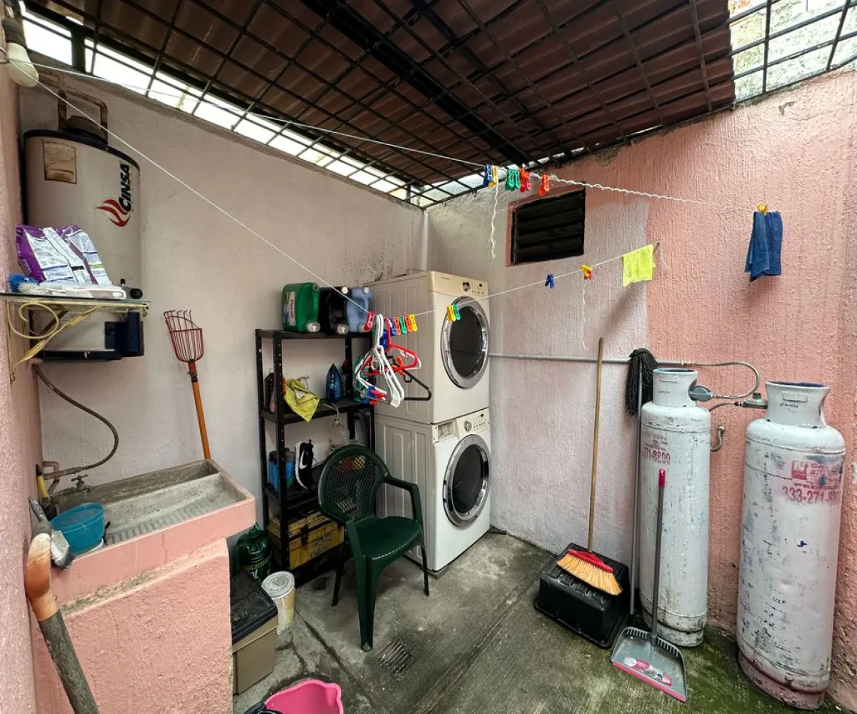 Casa En Venta,Villas La Loma,Avenida de Las Calandrias 2128, Zapopan, Jalisco 45134, 3 Habitaciones,2 Baños,Avenida de Las Calandrias ,1,p6za4D8