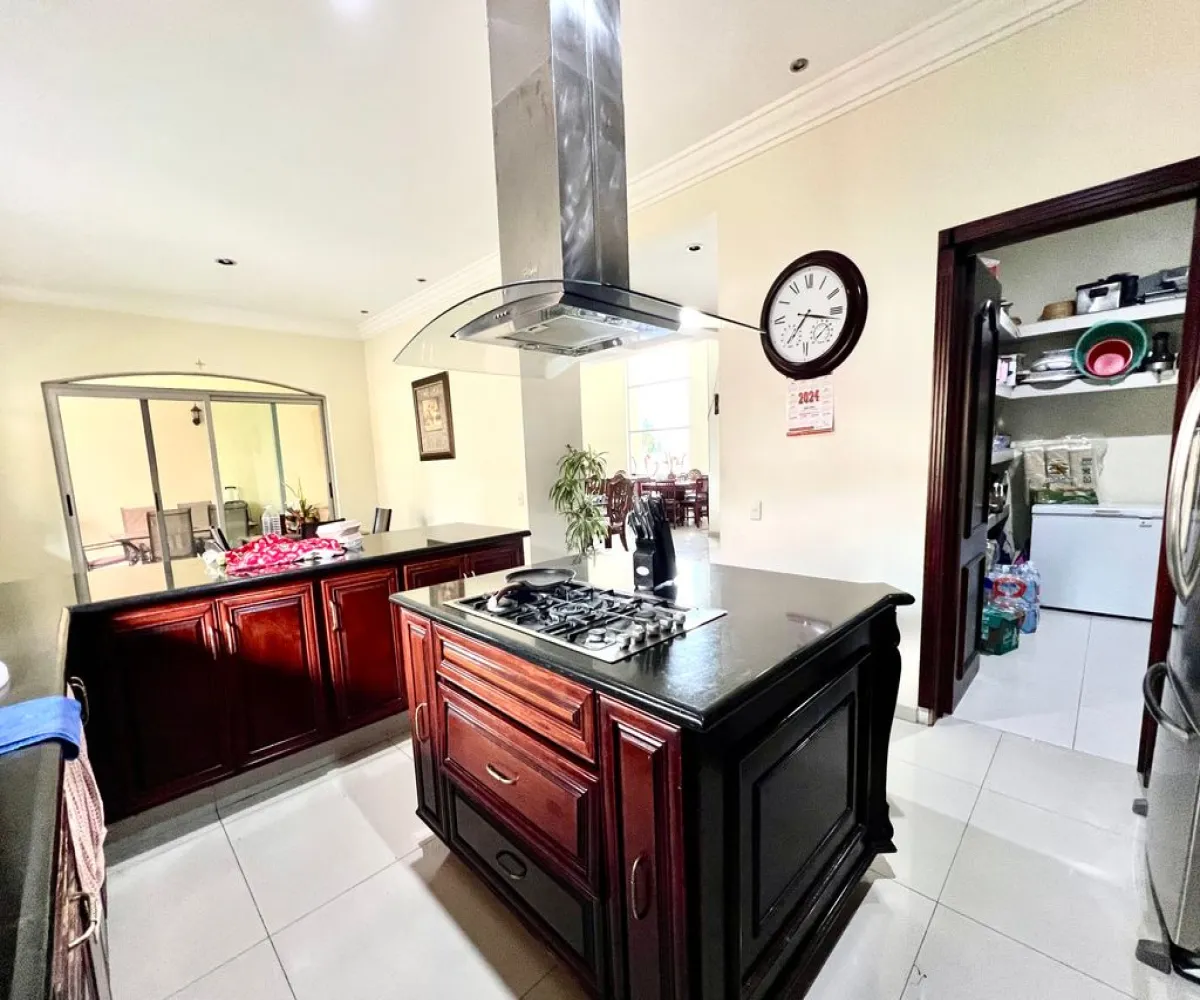 Casa En Venta,El Palomar,Paseo del Palomar 4, Tlajomulco de Zúñiga, Jalisco 45643, 6 Habitaciones,7 Baños,Paseo del Palomar,2,p97o7Wr