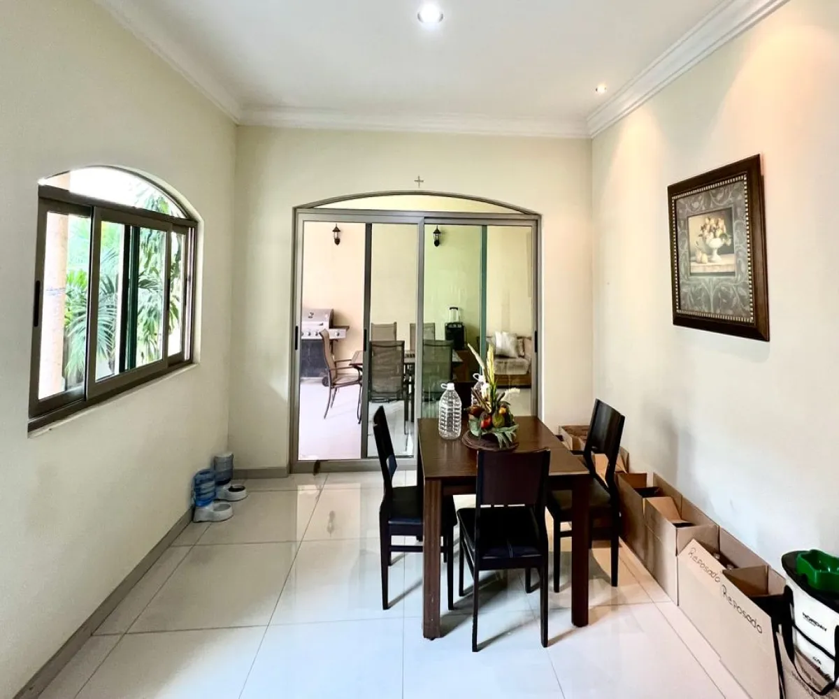 Casa En Venta,El Palomar,Paseo del Palomar 4, Tlajomulco de Zúñiga, Jalisco 45643, 6 Habitaciones,7 Baños,Paseo del Palomar,2,p97o7Wr