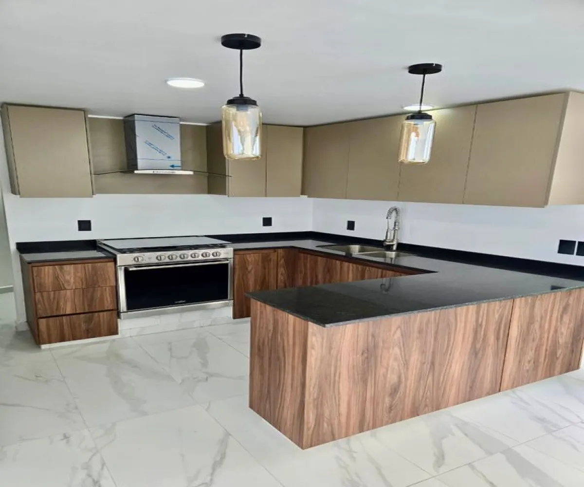 Casa En Venta,Nuevo Mexico, Condominio Sivec,Avenida D 575 18, Zapopan, Jalisco 45150, 4 Habitaciones,4 Baños,Avenida D,2,pjYDpb0