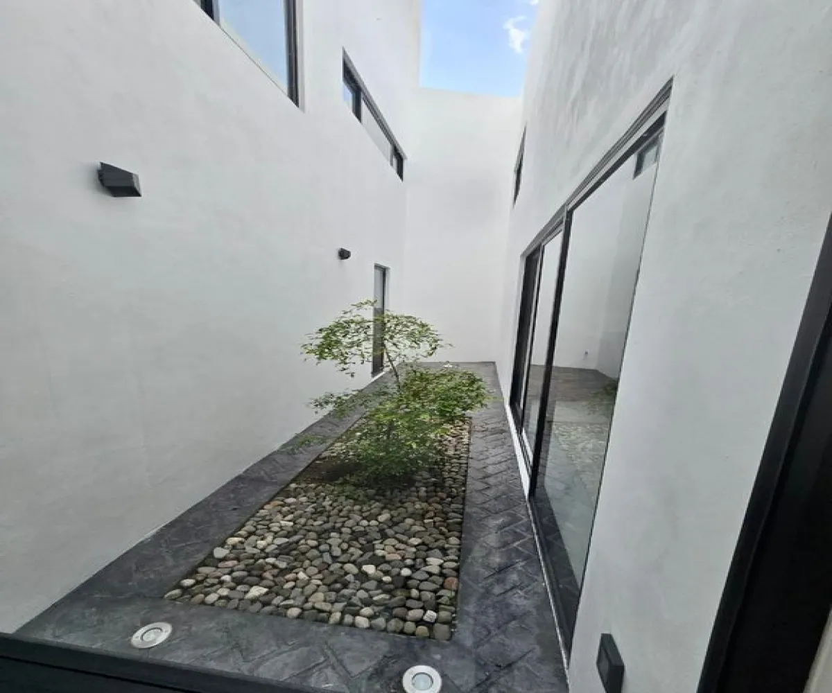 Casa En Venta,Nuevo Mexico, Condominio Sivec,Avenida D 575 18, Zapopan, Jalisco 45150, 4 Habitaciones,4 Baños,Avenida D,2,pjYDpb0