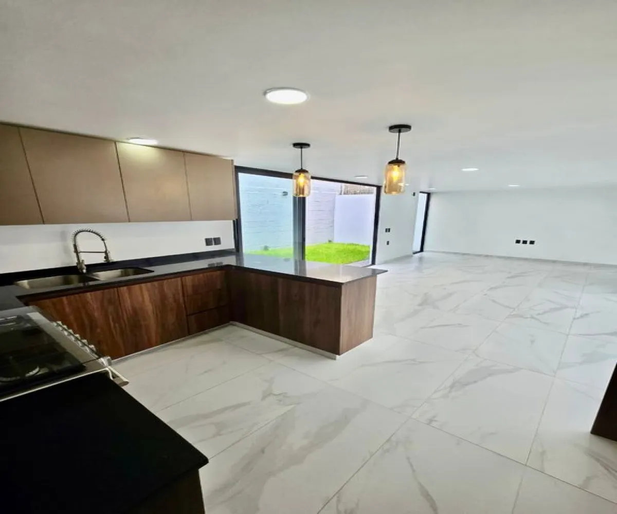 Casa En Venta,Nuevo Mexico, Condominio Sivec,Avenida D 575 18, Zapopan, Jalisco 45150, 4 Habitaciones,4 Baños,Avenida D,2,pjYDpb0