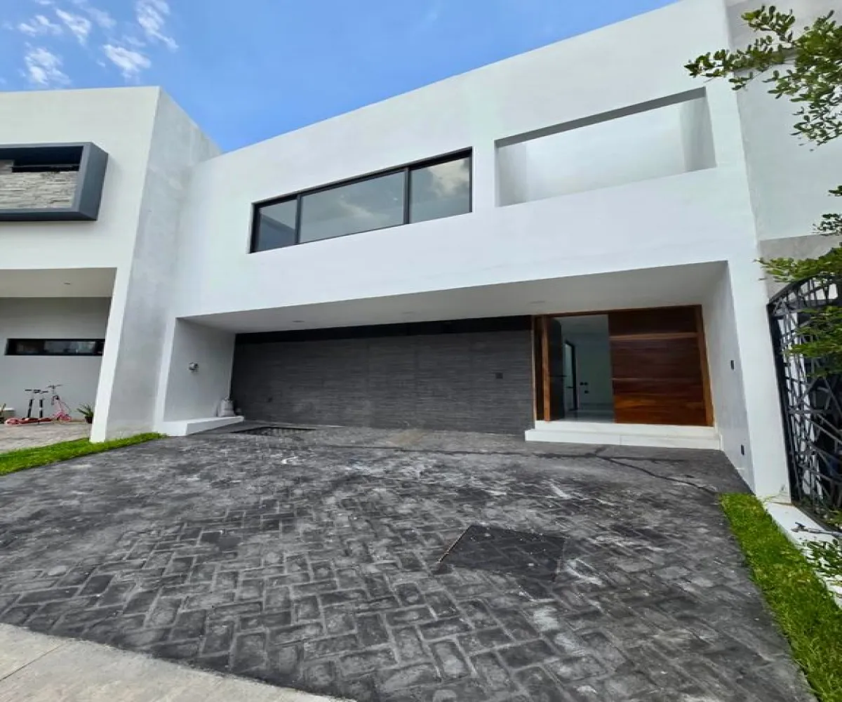 Casa En Venta,Nuevo Mexico, Condominio Sivec,Avenida D 575 18, Zapopan, Jalisco 45150, 4 Habitaciones,4 Baños,Avenida D,2,pjYDpb0