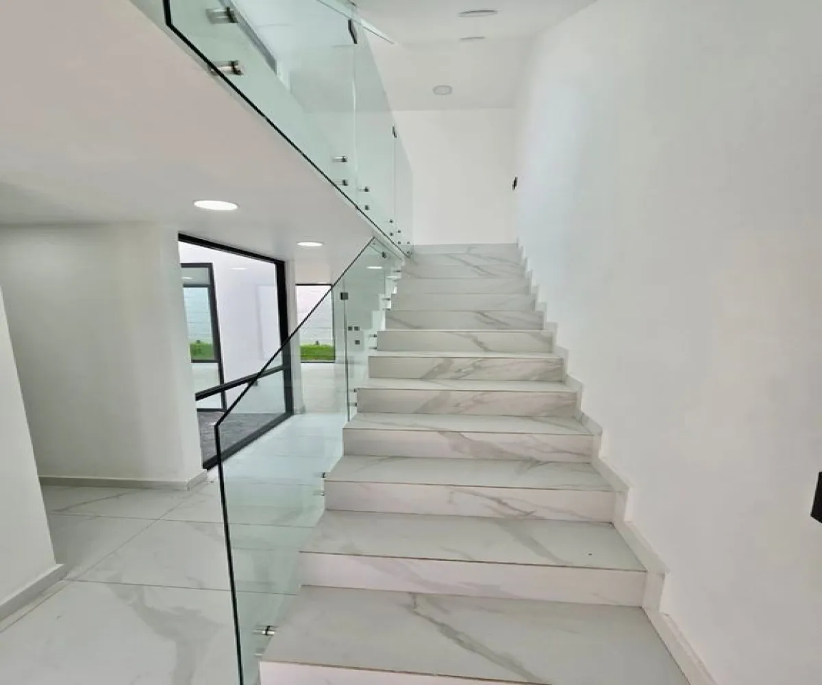 Casa En Venta,Nuevo Mexico, Condominio Sivec,Avenida D 575 18, Zapopan, Jalisco 45150, 4 Habitaciones,4 Baños,Avenida D,2,pjYDpb0