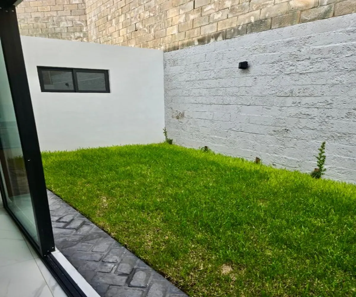 Casa En Venta,Nuevo Mexico, Condominio Sivec,Avenida D 575 18, Zapopan, Jalisco 45150, 4 Habitaciones,4 Baños,Avenida D,2,pjYDpb0