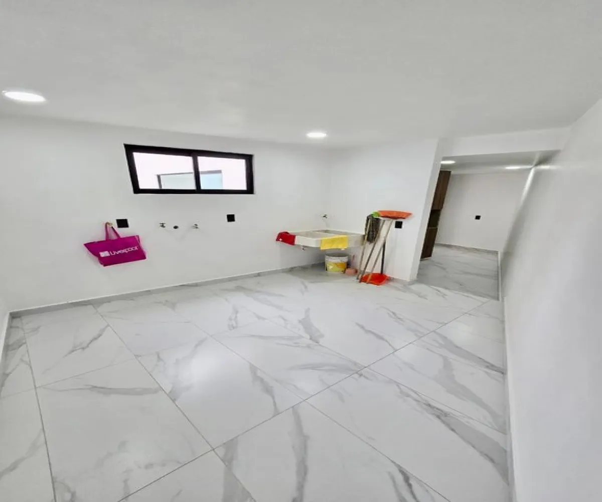 Casa En Venta,Nuevo Mexico, Condominio Sivec,Avenida D 575 18, Zapopan, Jalisco 45150, 4 Habitaciones,4 Baños,Avenida D,2,pjYDpb0