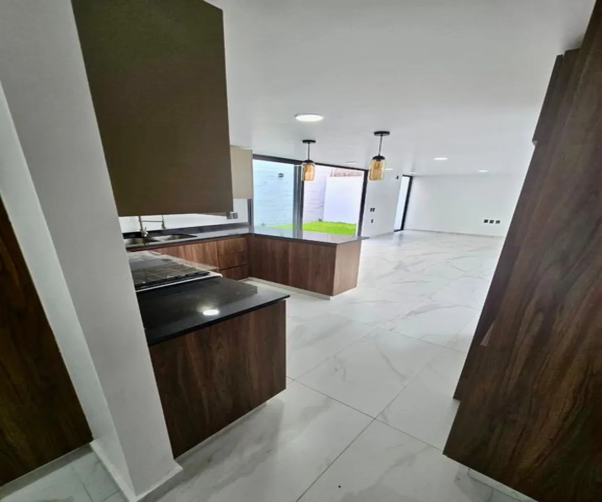 Casa En Venta,Nuevo Mexico, Condominio Sivec,Avenida D 575 18, Zapopan, Jalisco 45150, 4 Habitaciones,4 Baños,Avenida D,2,pjYDpb0