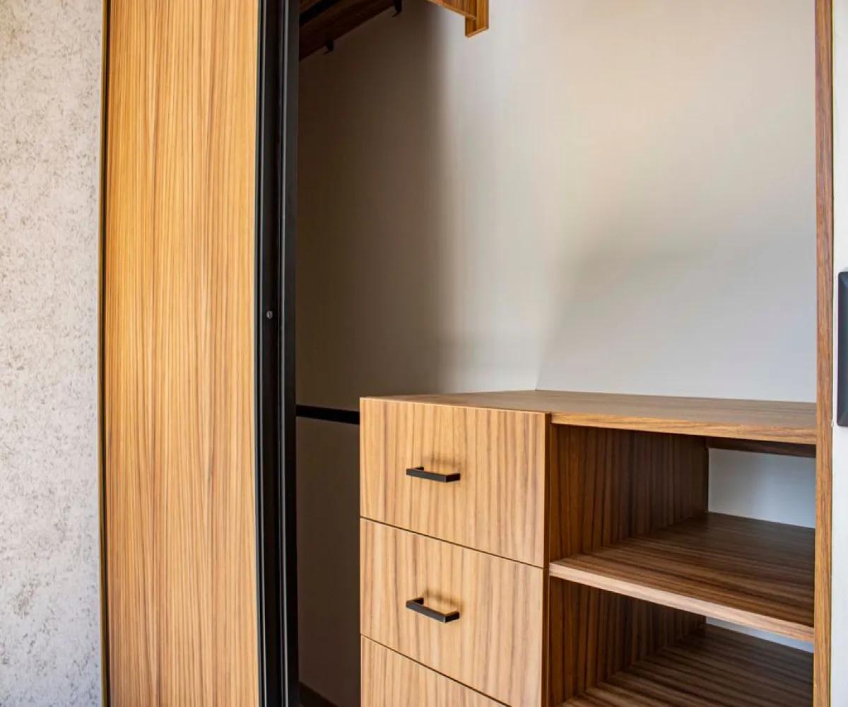 Casa En Venta,San Agustín,AVENIDA VUELO DE LAS GRULLAS 200, Tlajomulco de Zúñiga, Jalisco 45645, 4 Habitaciones,4 Baños,AVENIDA VUELO DE LAS GRULLAS ,3,pHr2FlP