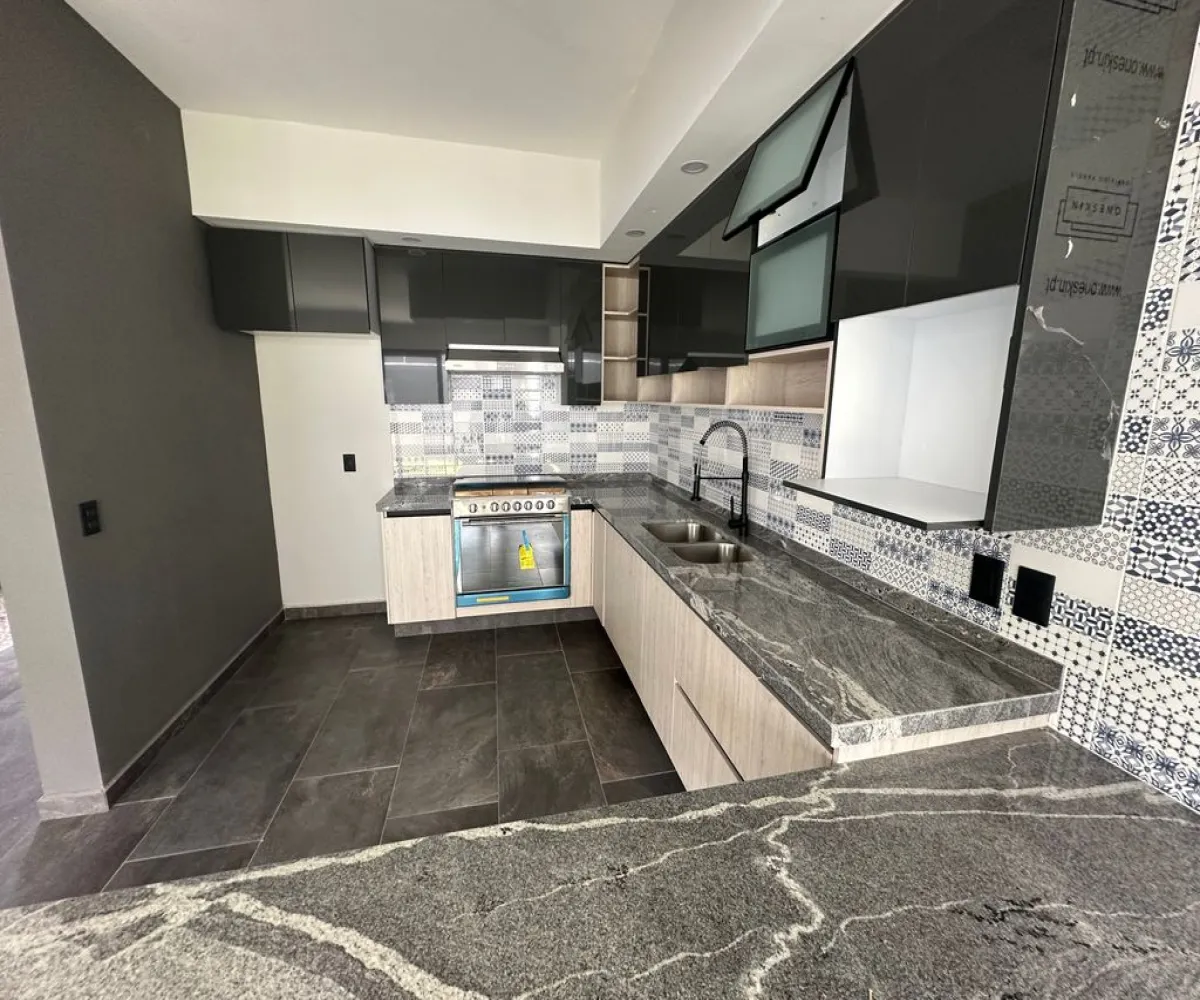 Casa En Venta,San Agustín,AVENIDA PARAJE DE LAS GRULLAS 200, Tlajomulco de Zúñiga, Jalisco 45645, 4 Habitaciones,4 Baños,AVENIDA PARAJE DE LAS GRULLAS,3,plPaJt2