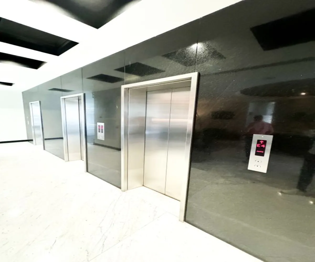 Oficina En Renta,Fracc Puerta De Hierro,Avenida Empresarios 255, Zapopan, Jalisco 45116,2 Baños,Avenida Empresarios,1,pNmjSCo